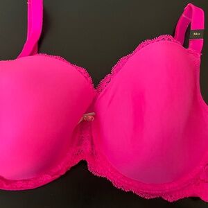 Victoria’s Secret 38D bra and size L panties